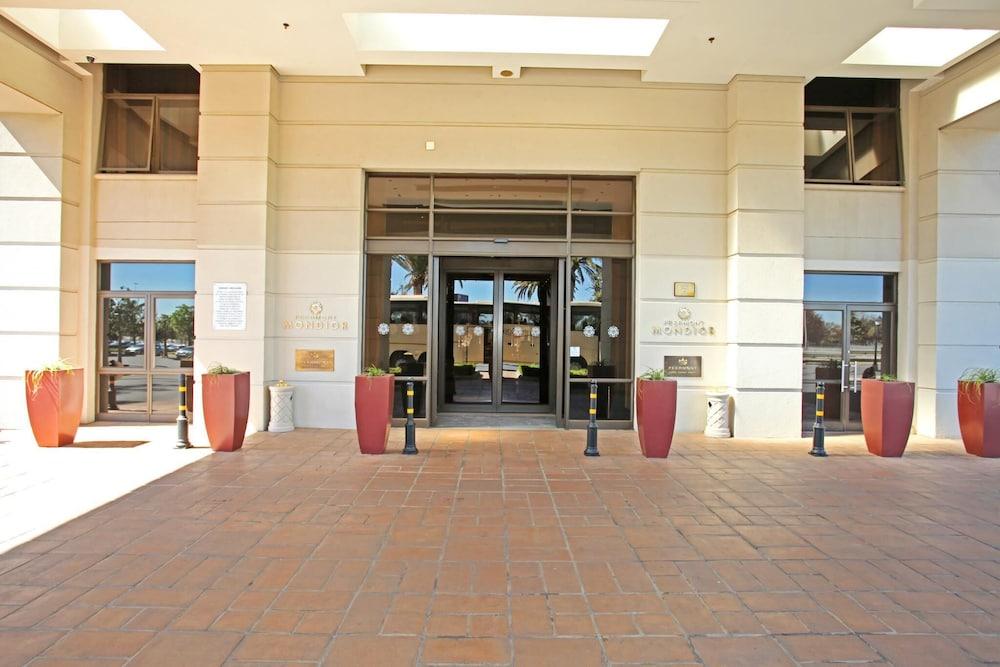 Mondior At Emperors Palace Kempton Park Exterior photo
